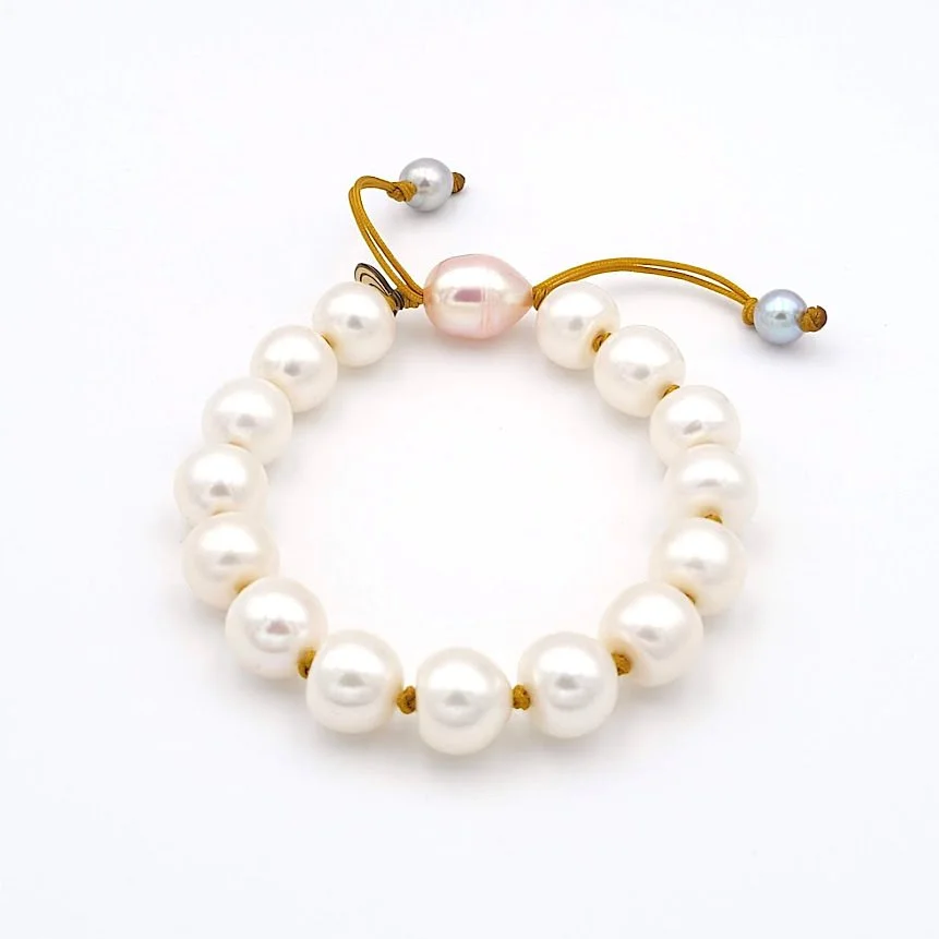 grad pearl 1201 2.jpeg