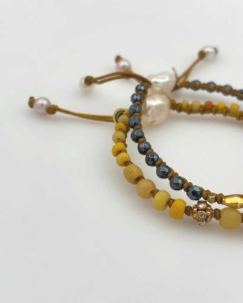 yellow+diamond+and+hematite+with+triarii+close+up.jpg