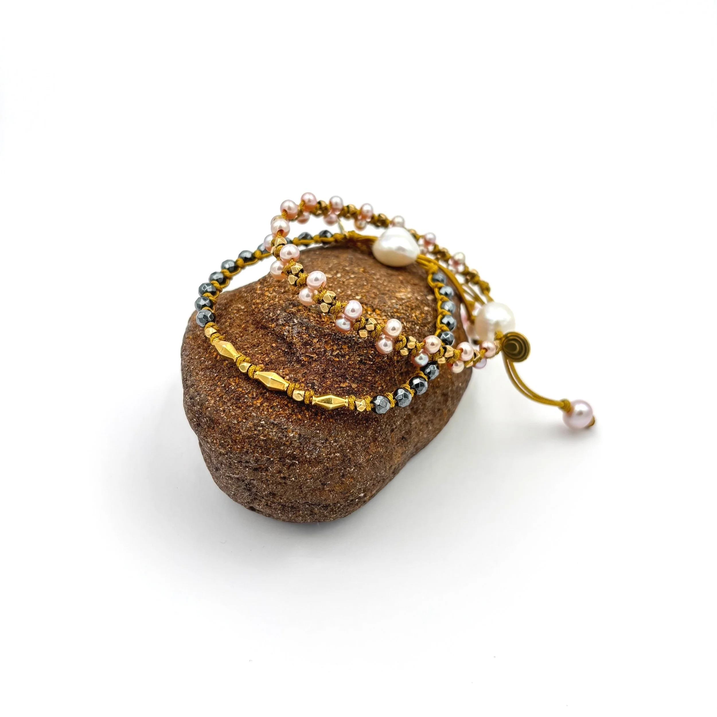 hematite triariii and paerl crown.jpg