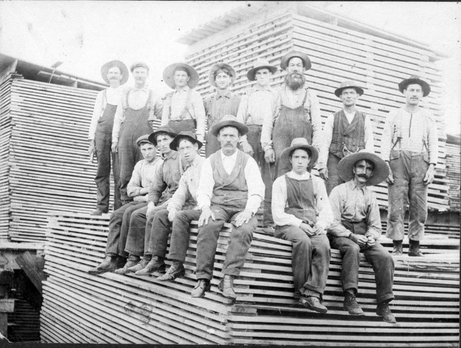 Workers at the W.C. Edwards Mill, 1906