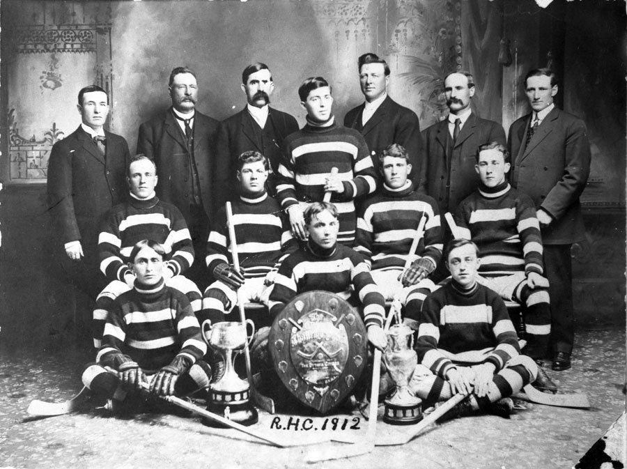 Rockland Hockey Club, winners of the Lower Ottawa league cup, 1912