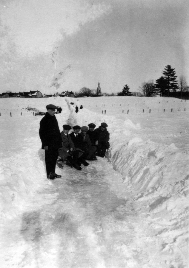 La grande glissoire (the great slide), at the end of Albert Street