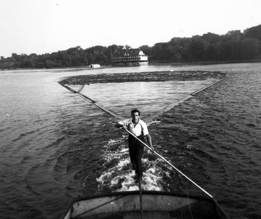 Log driver André Duval, 1955