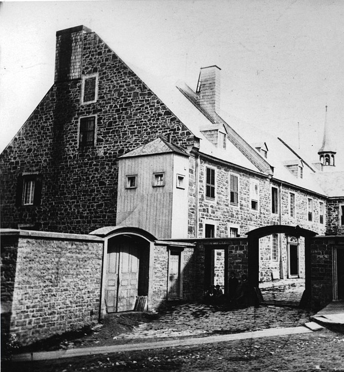 « Hôpital Hôtel-Dieu, Québec, QC, vers 1865 ». Photo de James George Parks (Musée McCord).