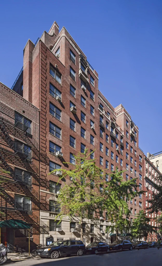 12-E.-88th-St.-SW-1-3548-624x1024.jpg