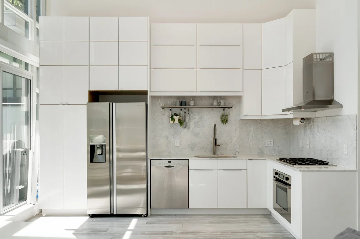 Yaletown loft kitchen.jpg