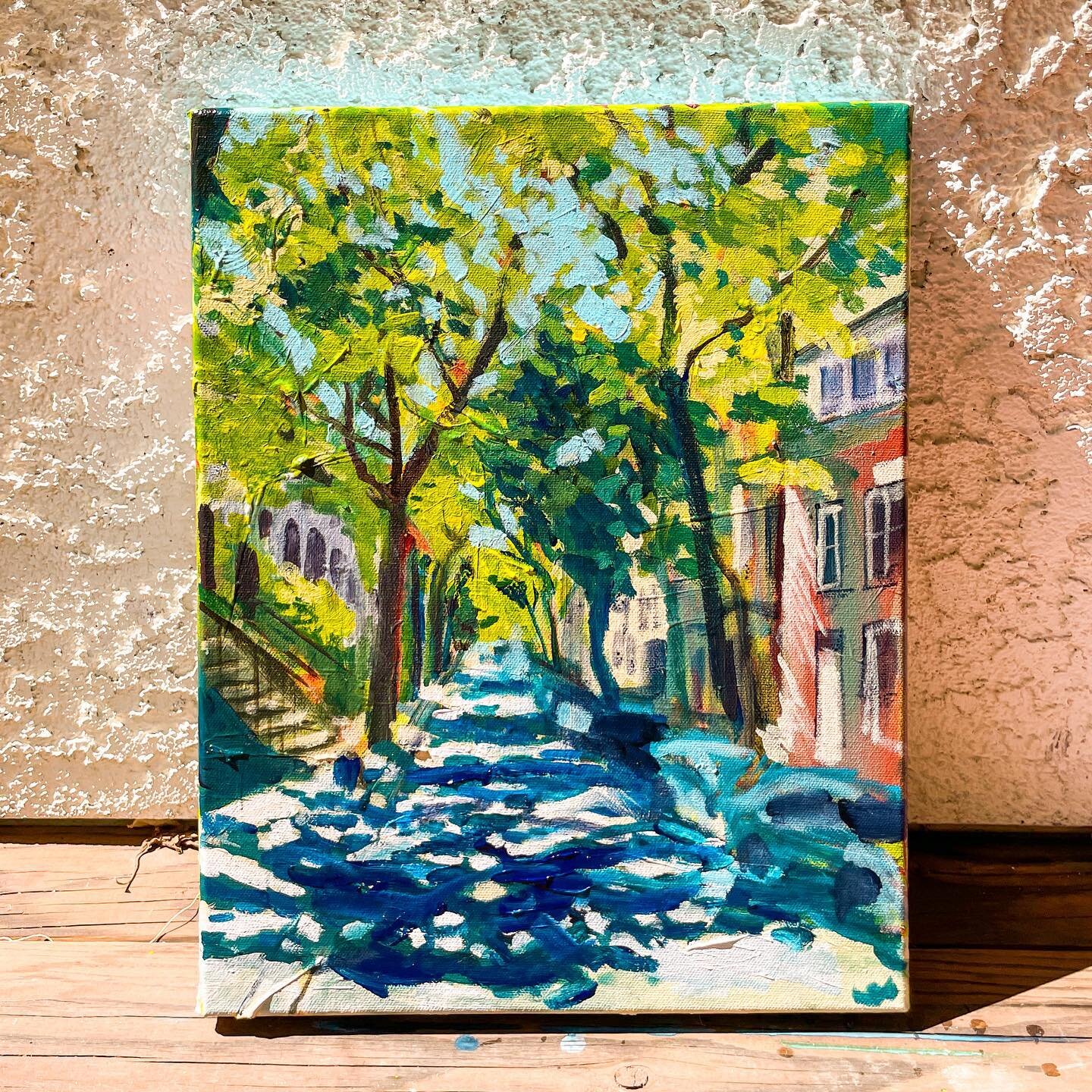 My favorite part might be the top sky blue painted edge that glows in the sunlight 🙌🏼 🤩 

Stay tuned&mdash;TOMORROW! Early enrollment starts for @artiststudyhall_ ! I cannot wait to create with you! 

What does early membership mean for you? A loc
