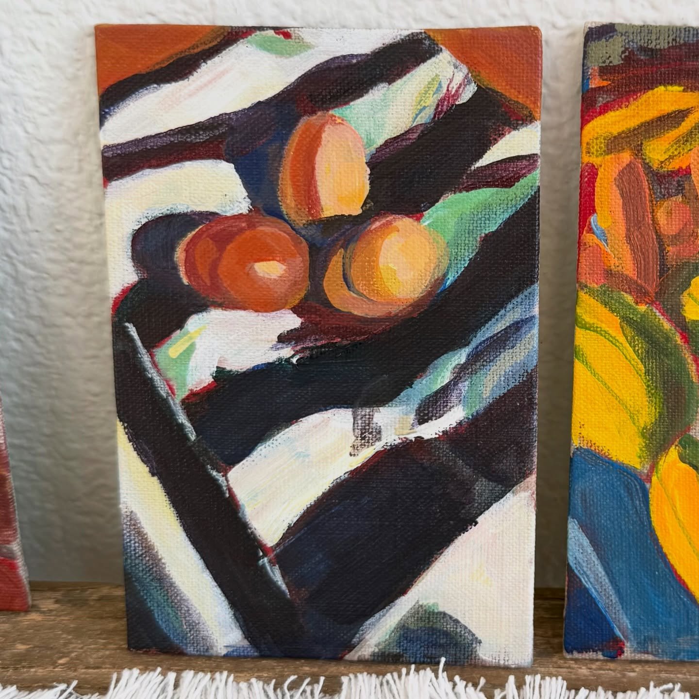 Day 17/100 Eggs on a striped tote 🥚 

#eggs #art #stilllife #100daypaintingchallenge #mollyalexart