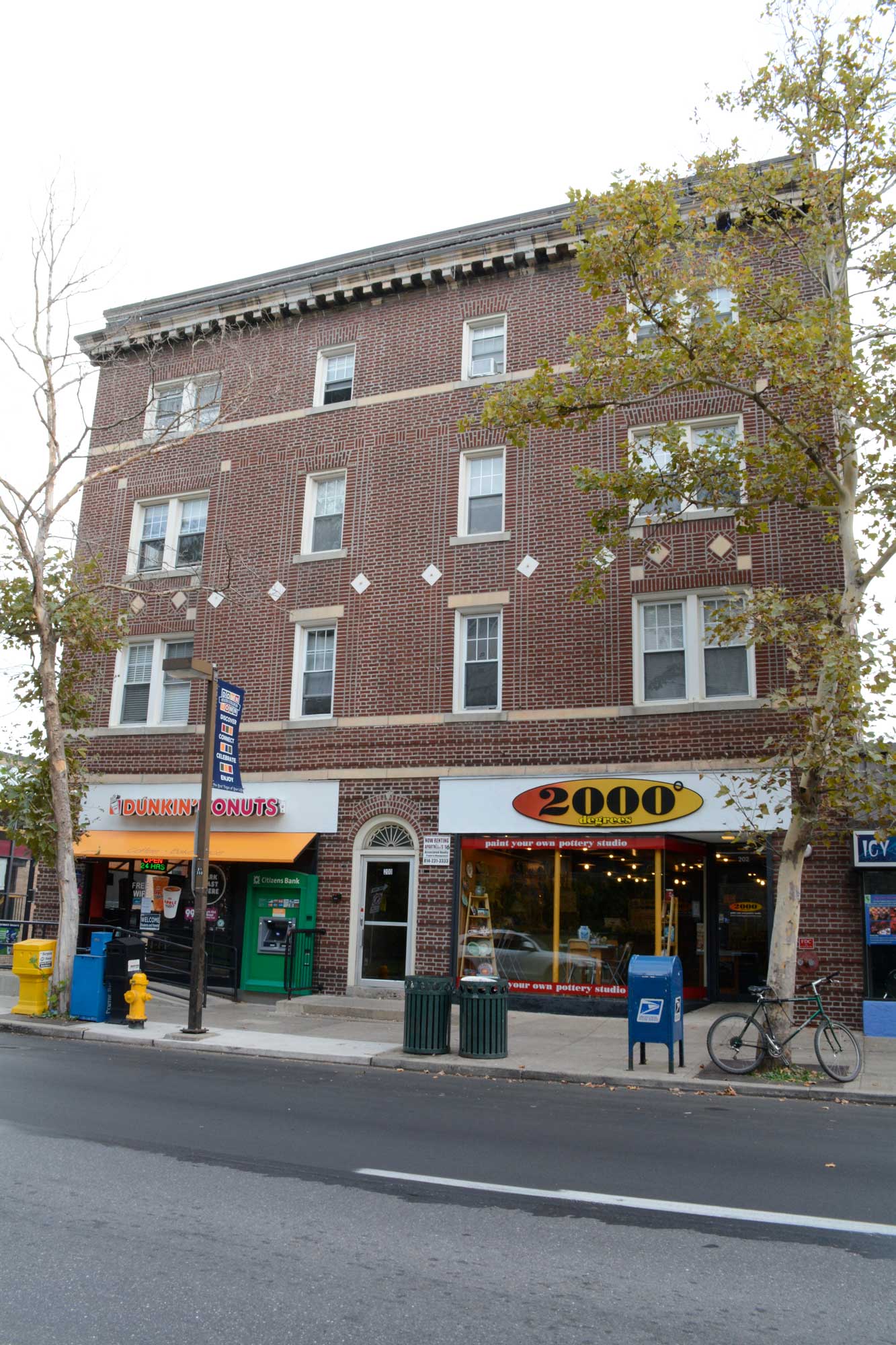 200-West-College-Avenue,-2600-&-1725-sf,-Dunkin-Donuts-&-2000-Degrees.jpg