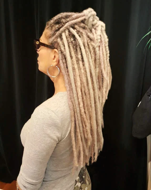 Suzan - Updo