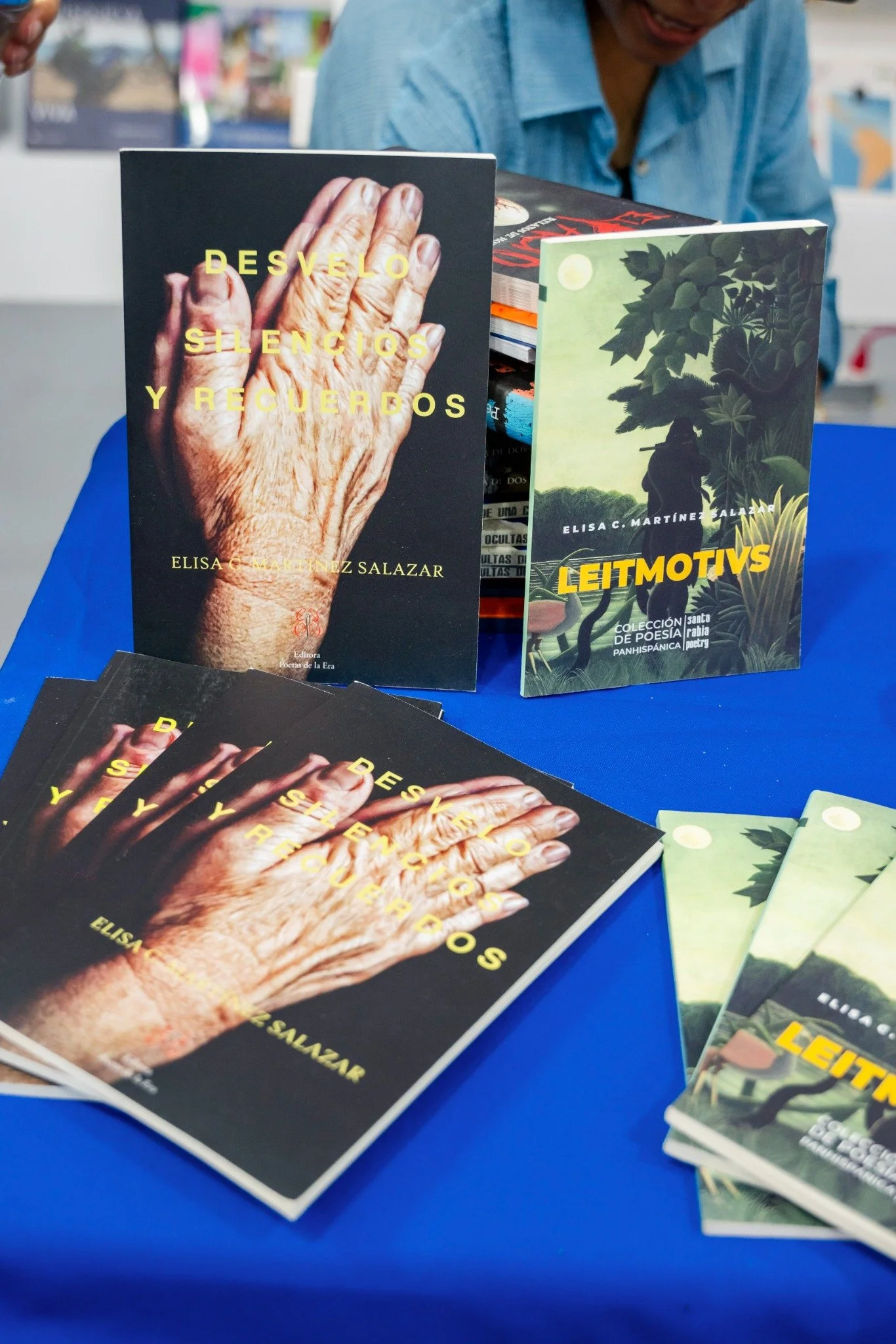 Desvelo, silencios y recuerdos y Leitmotivs, libros de poesía de Elisa C. Martínez Salazar