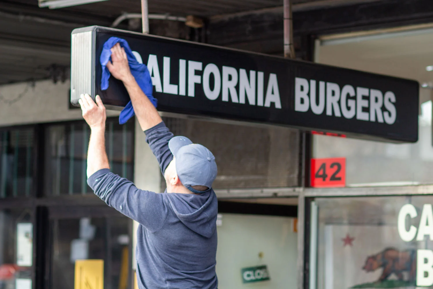 Shopfront &amp; Sign Maintenance