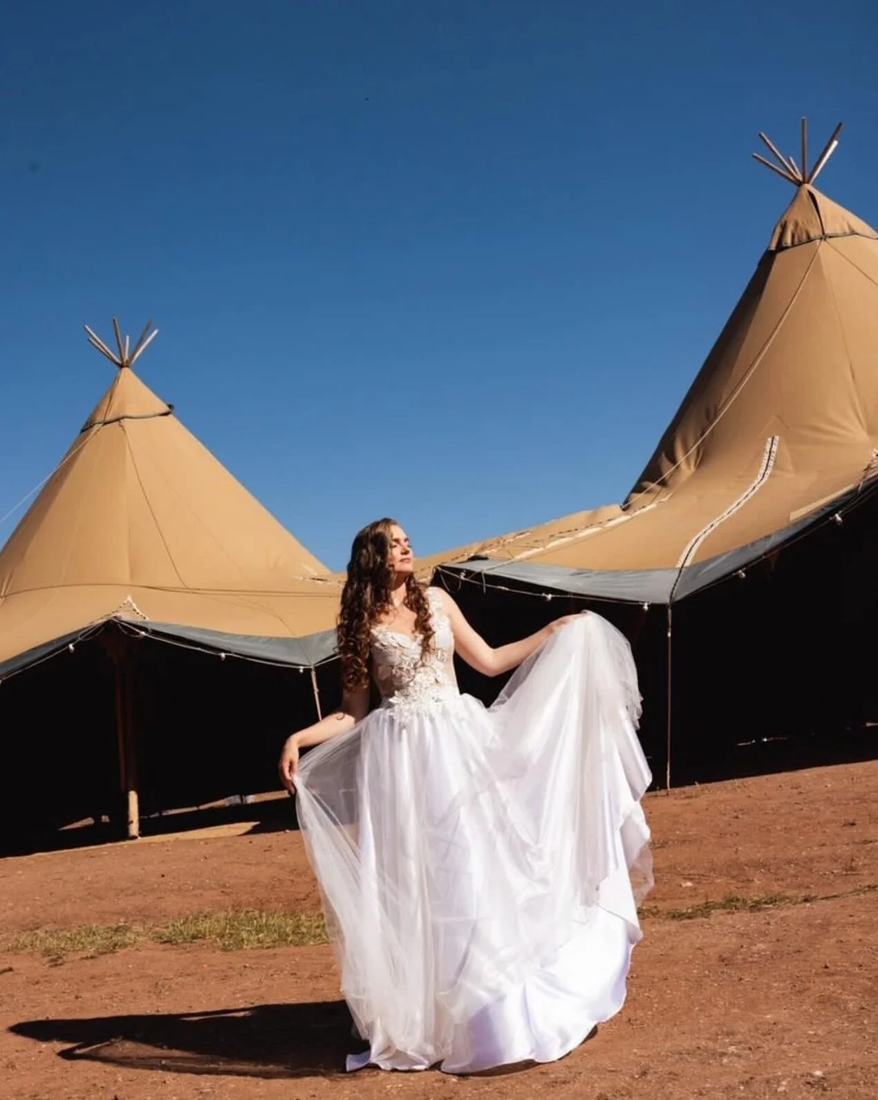 Absolutely awestruck by the talent of so many local folk who worked on this project. We cannot get enough of these images and cannot wait to share even more with you x⁠
⁠
Magical folk:⁠
Venue - @tipilane⁠
Photographers - @debsaunders_photographer &am
