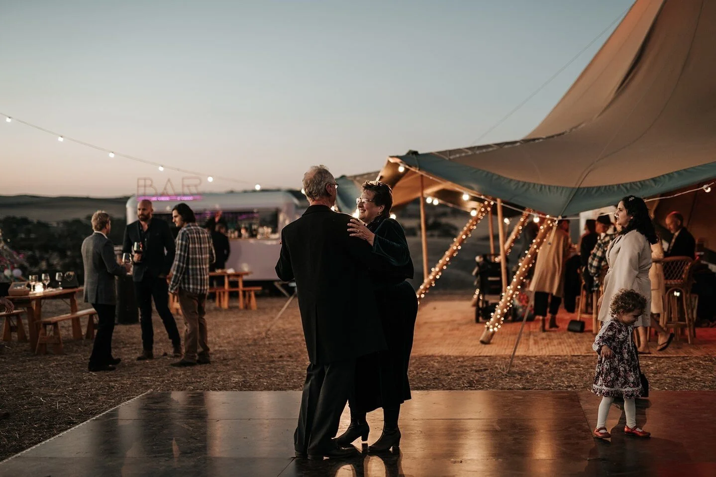 It's the small moments on your day that turn into lasting memories 🥂⁠
⁠
Many people think it's walking down the aisle and the vows that you'll remember, but for many, you're a bundle of nerves getting through it. We find it's after once the official