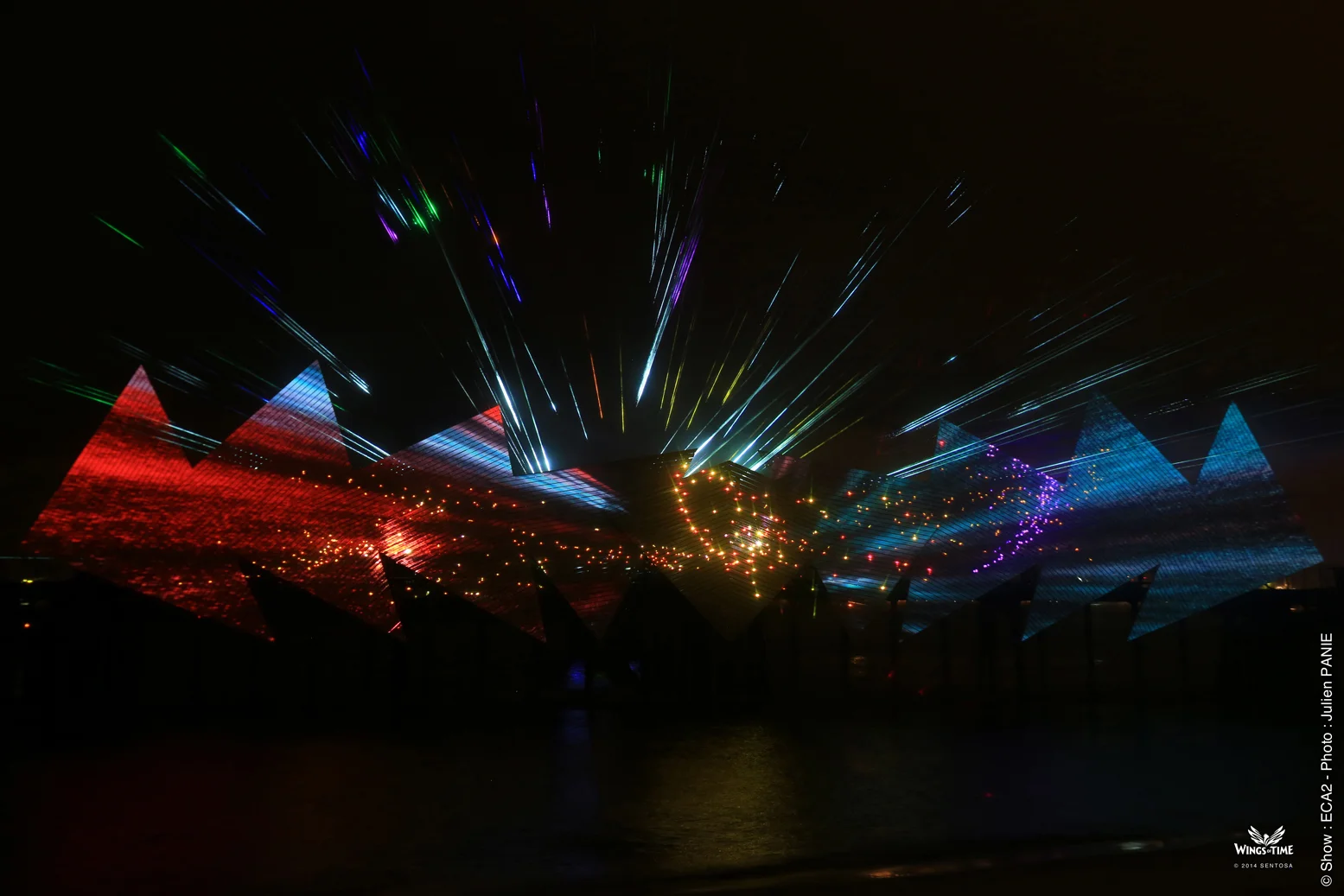 Be dazzled by the state-of-the- art lasers, robotic water fountains and giant water jets.
