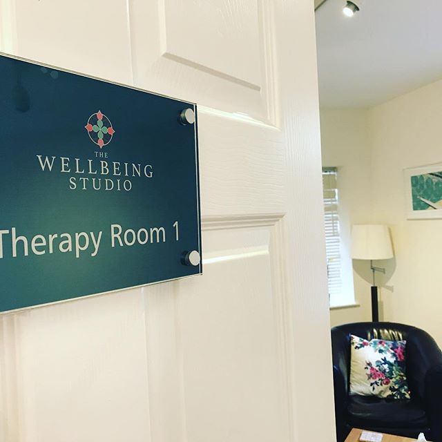 Did you know we have two beautiful Therapy rooms @thewellbeingstudio?! Integrating traditional body approaches such as Personal Training, Yoga (@yogabyfinnola) , Pilates, Massage (@kbmusculoskeletaltherapy), Osteopathy (@nimbleosteopathy) and Dieteti