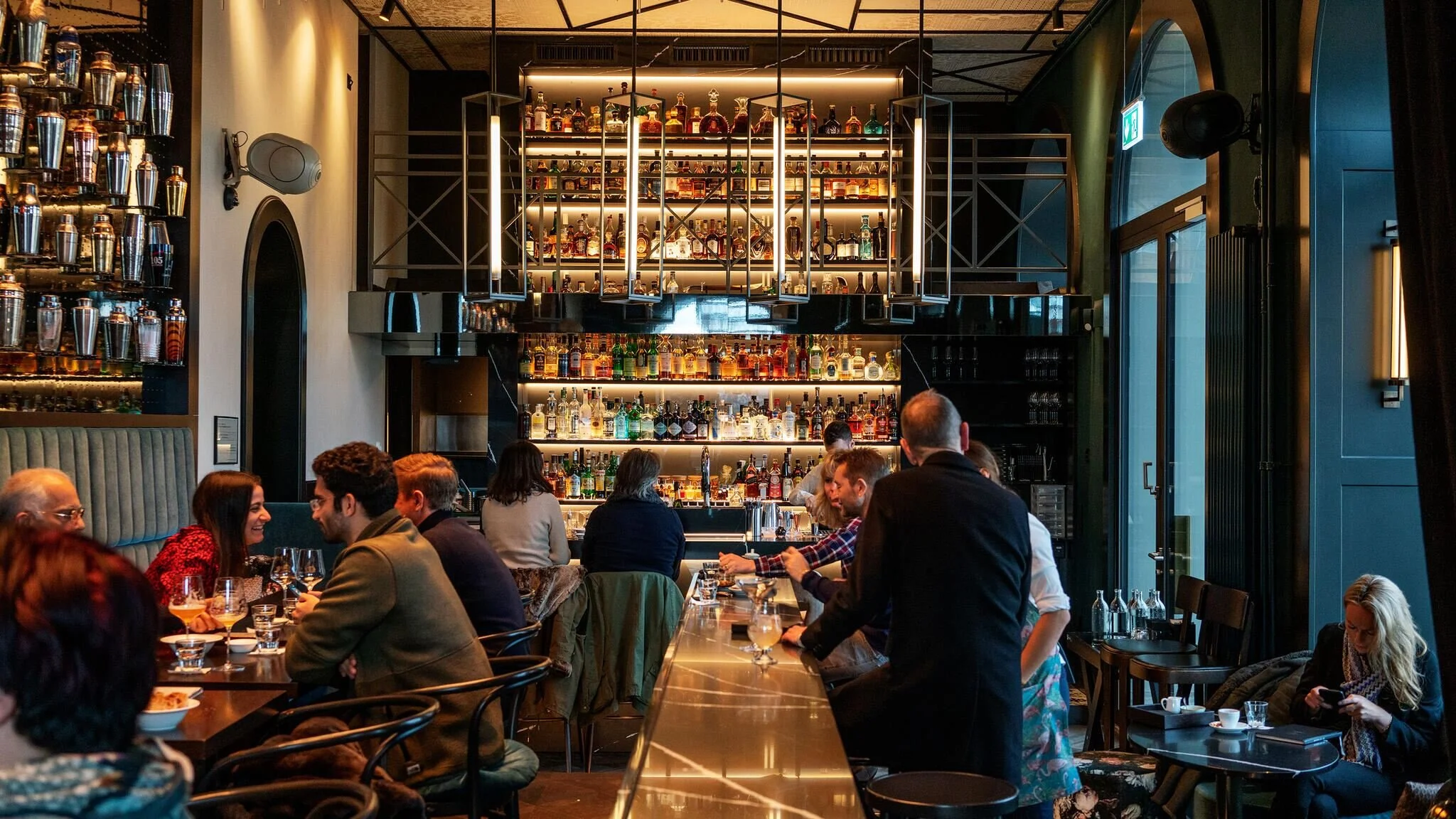 BAR AM WASSER: COCKTAILS MIT WOW-EFFEKT