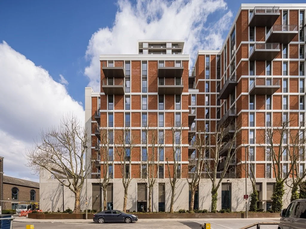 PICTET-PINNACLE JV ACQUIRES 102 FLATS IN BATTERSEA