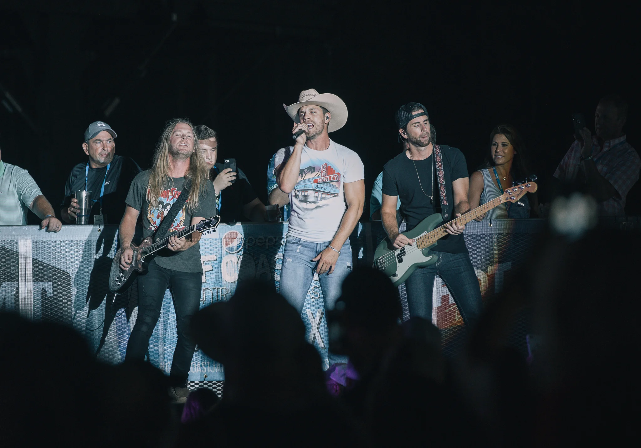 DUSTIN LYNCH