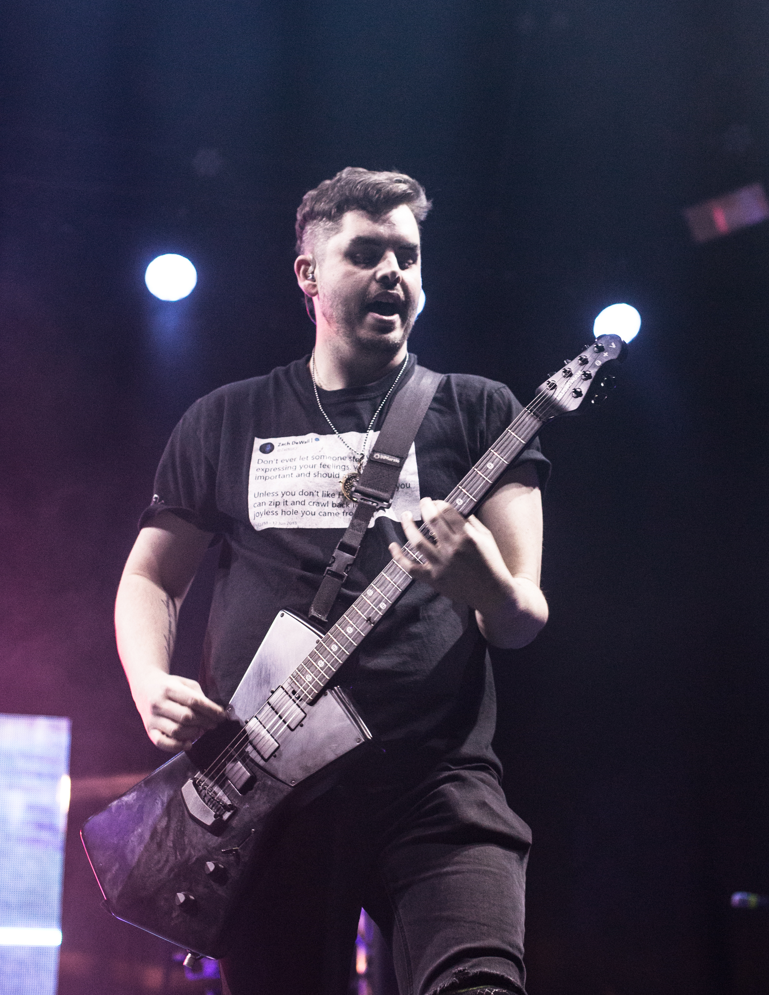 SET IT OFF AT UNION TRANSFER IN PHILADELPHIA, PA — CONTENT