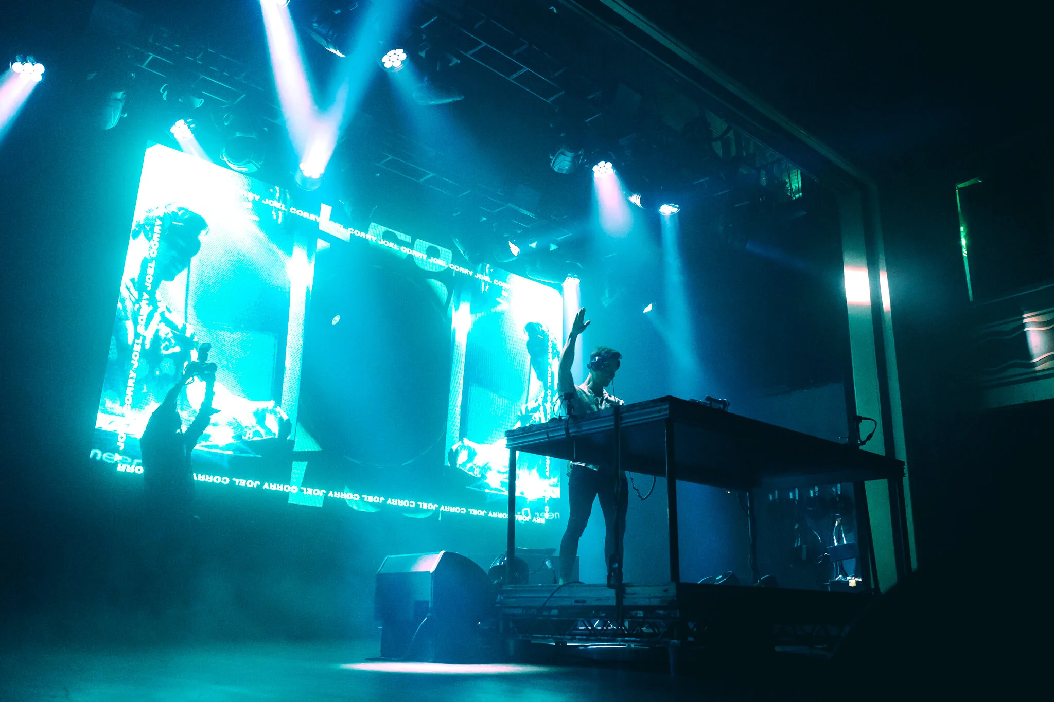 JOEL CORRY AT WEBSTER HALL IN NEW YORK CITY — CONTENT