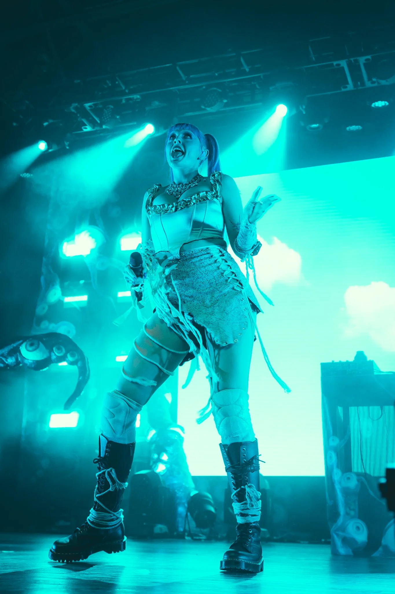 ASHNIKKO AT THE FILLMORE IN PHILADELPHIA — CONTENT