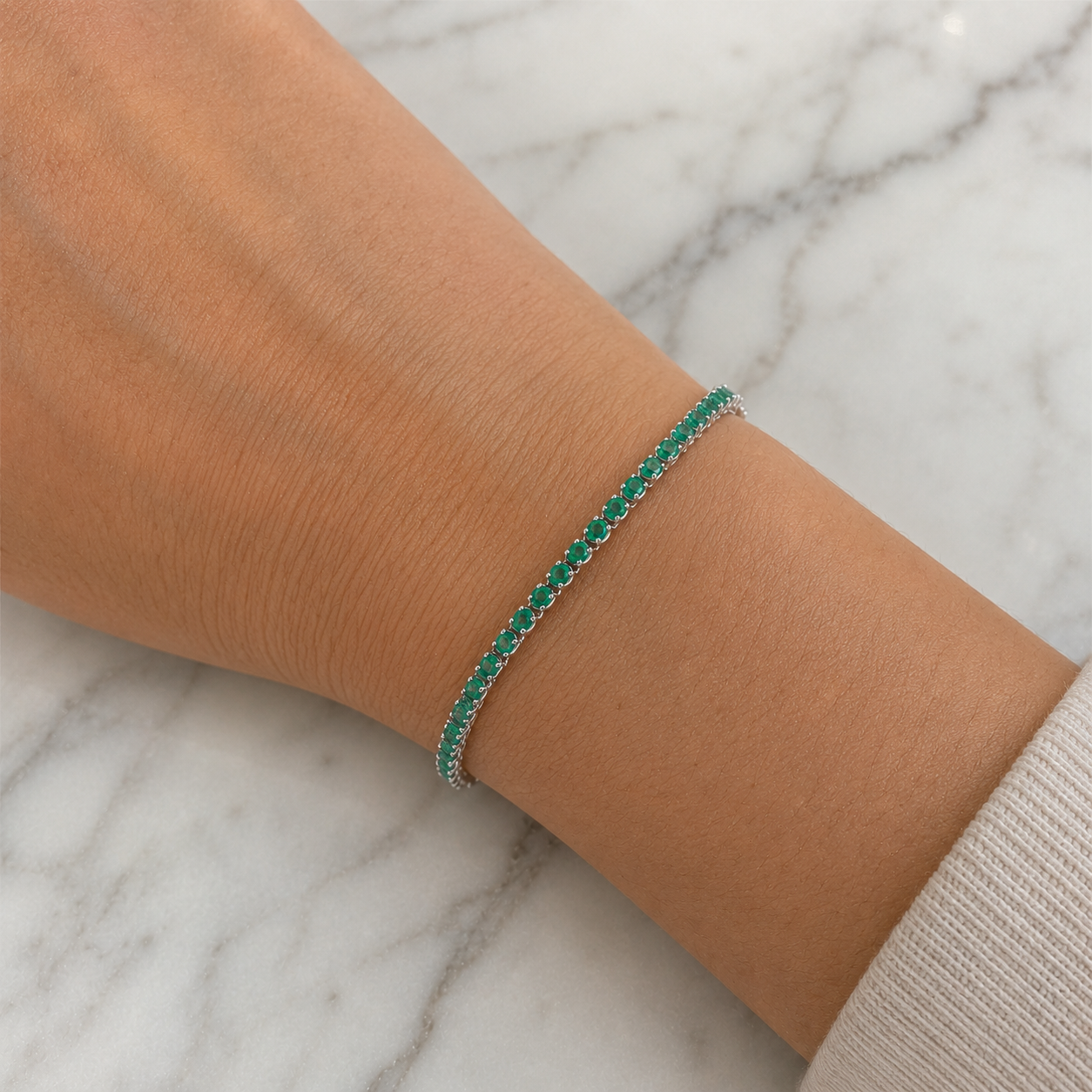 Green emerald tennis bracelet model.png
