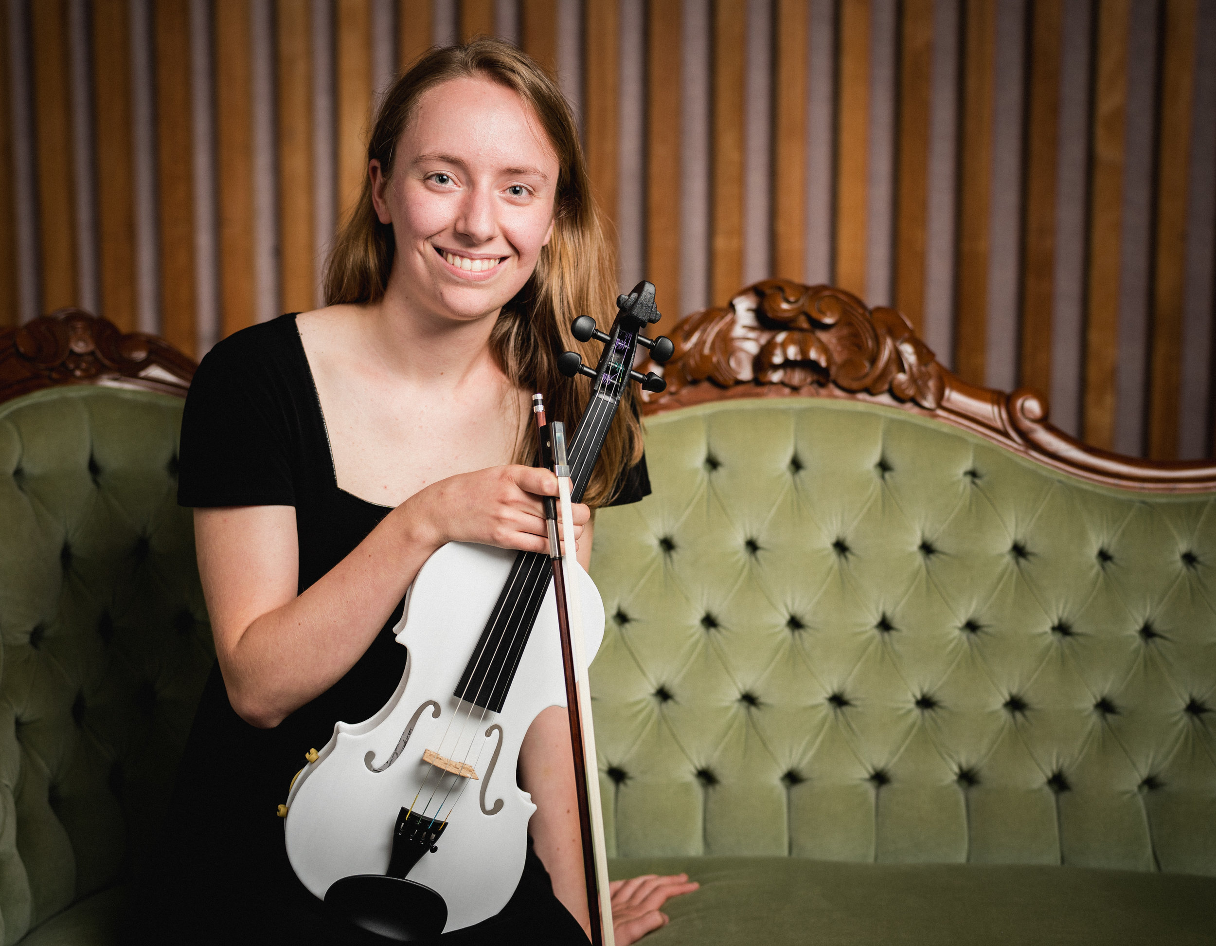Hanna Williamson, Violin