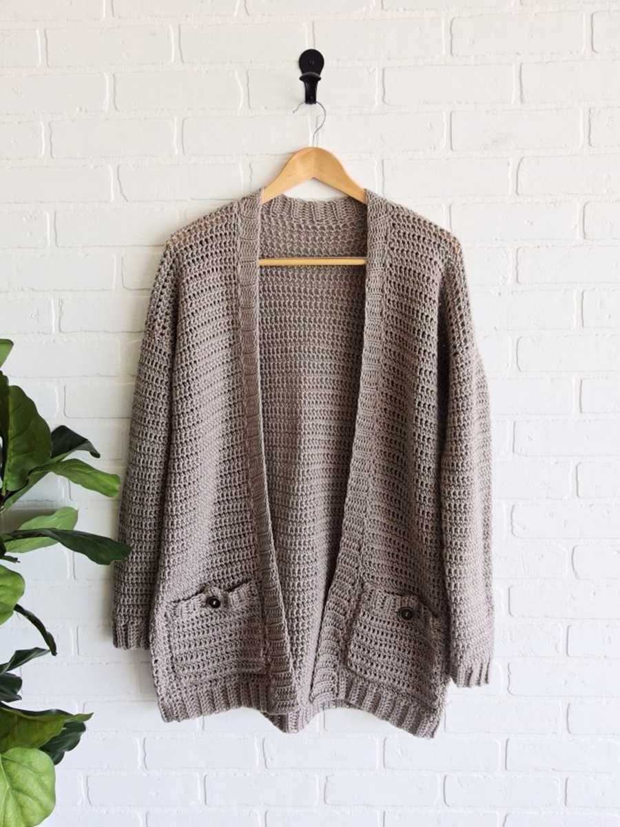 Weekend-Crush-Cardigan-67-e1536893982412.jpg