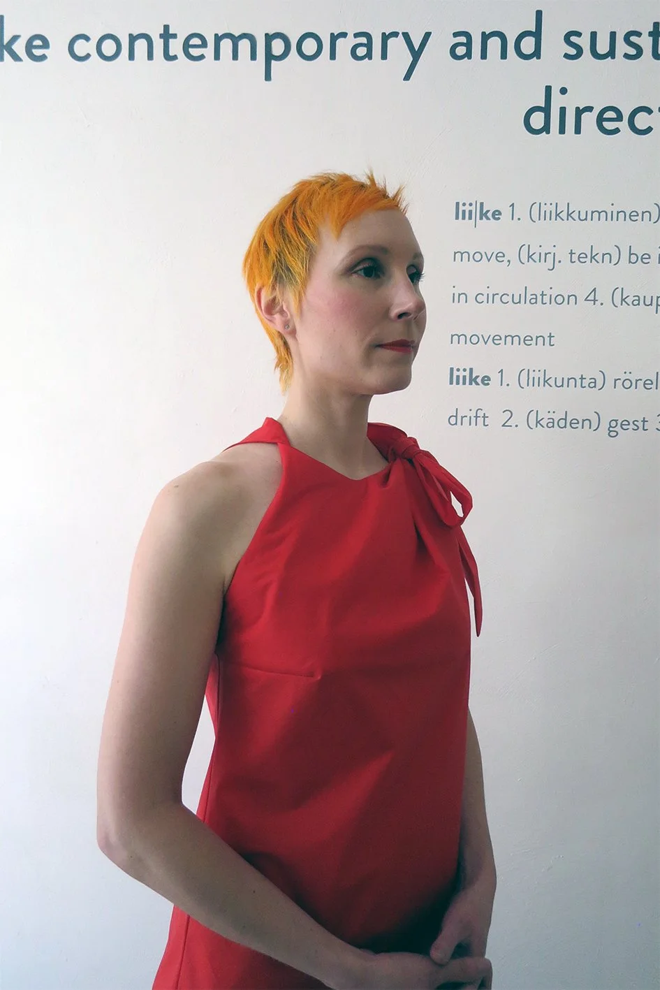 knot dressMIIA pun viistolähi2.jpg