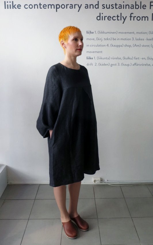 dr ruth harmaa viistoetu Miia.jpg