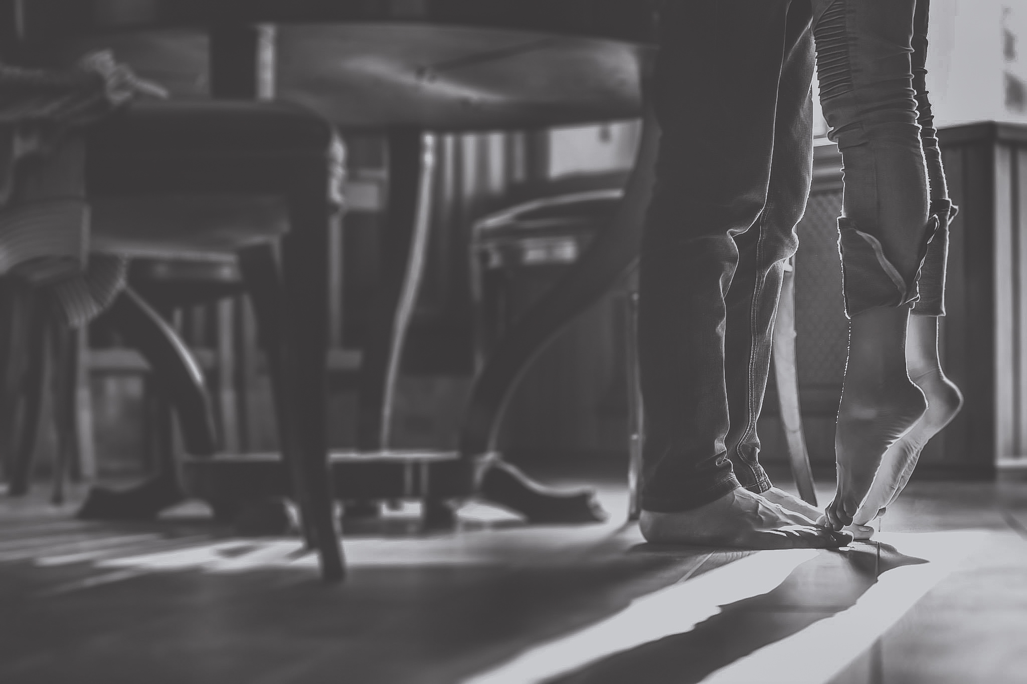 tip toes largeB&W_.jpg