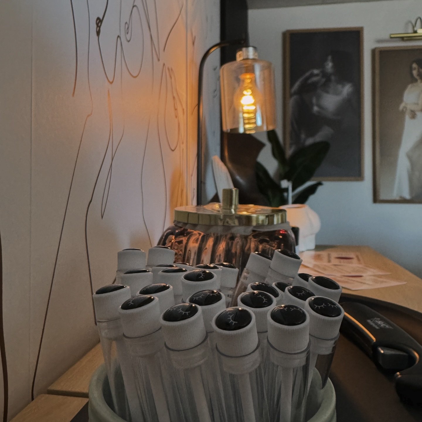 ✨Change is always good ✨ #salondecor

#brow #browshaping #browwaxing #browwaxandtint #browartist #browlaminationboston #browgoals #momlife #bossmom #baddiemomclub #lashartist #lashlift #lashtech #northshorelashes #marbleheadmassachusetts #swampscottm