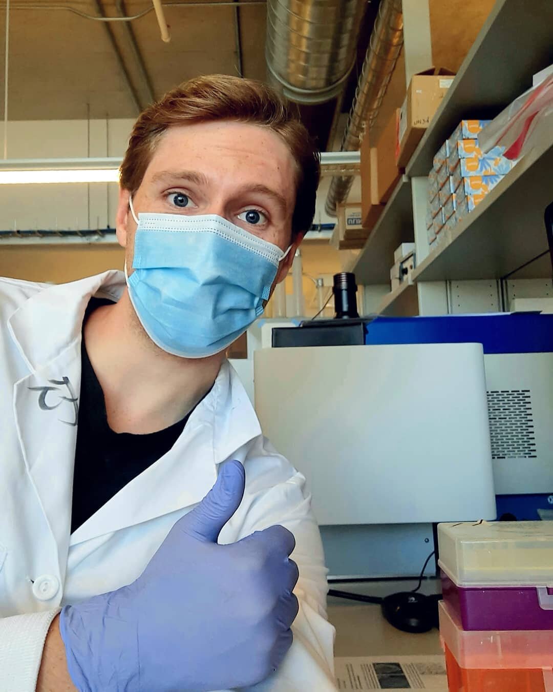 Cheers to Erik Jacques (2nd-year PhD student) for receiving both the Ontario Graduate Scholarship and the Terrence Donnelly Center's Cecil Yip Doctoral Research Award this summer!!🥳🥳🥳
&bull;
&bull;
&bull;
&bull;
&bull;
&bull;
#scientist #science #