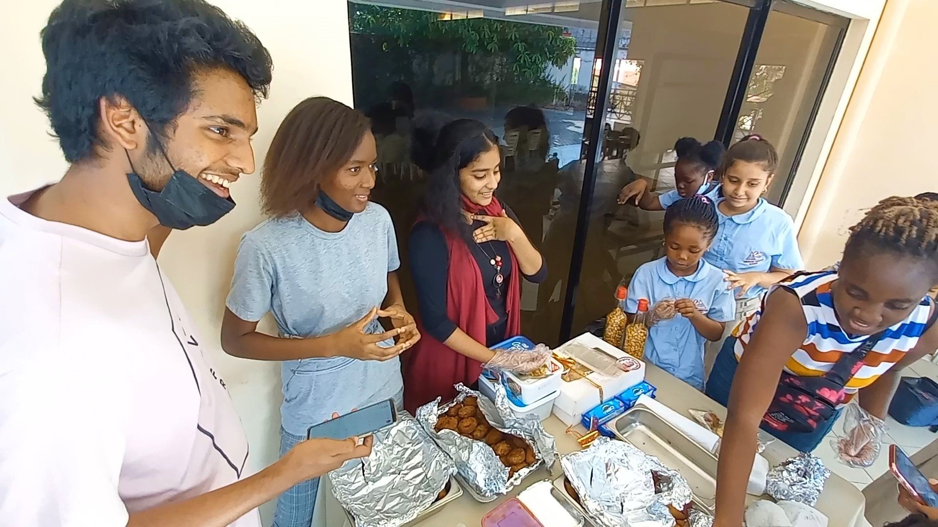  Thanks to everyone who came out to support our 12th grade student Bake Sale! 