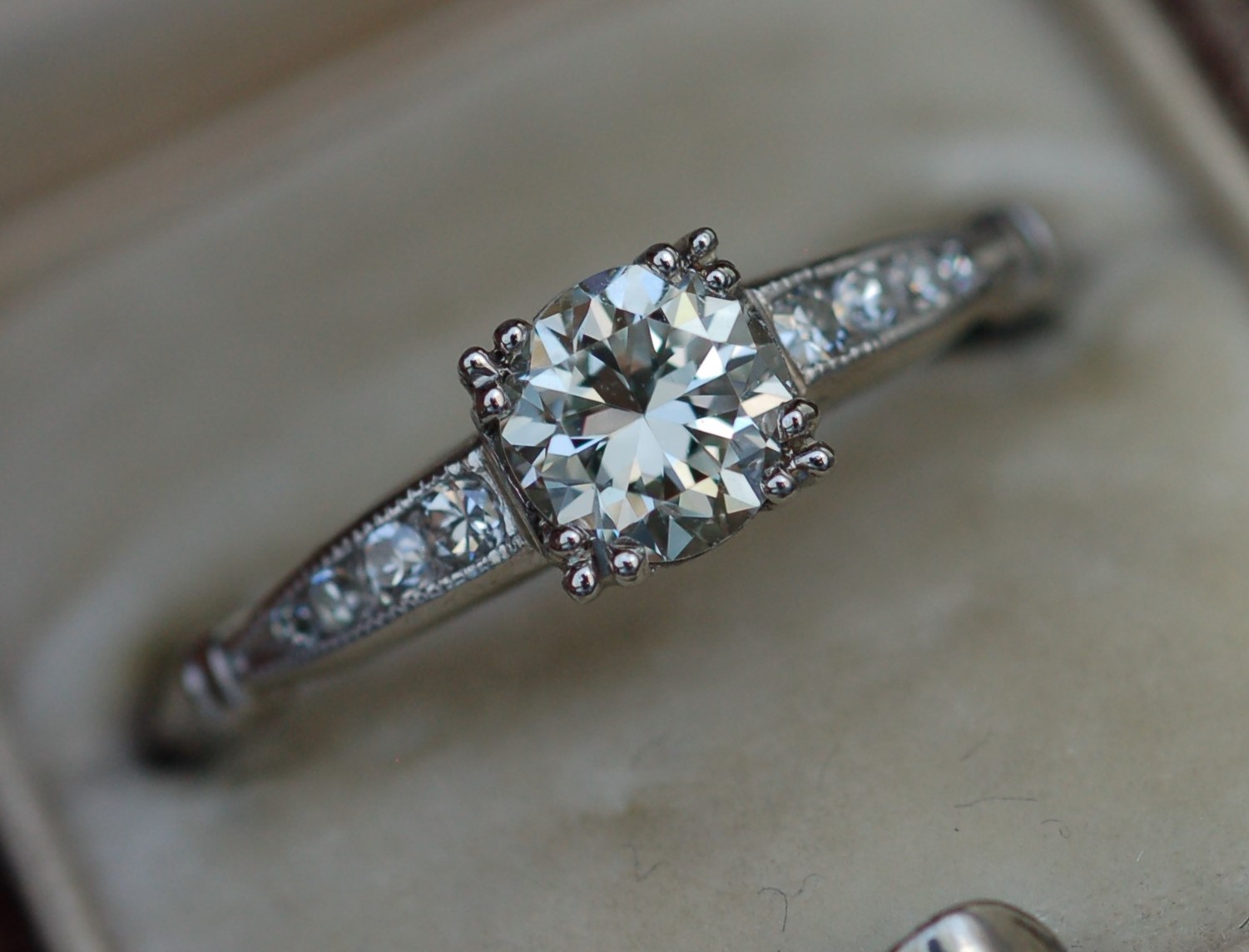  1940s Classic Engagement Ring 