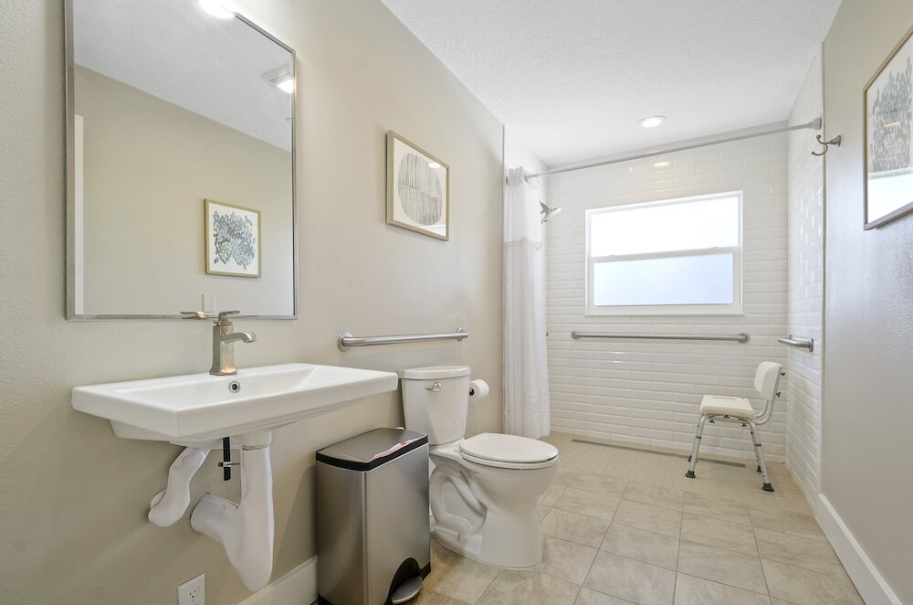 Vivant Senior Living Memory Care Homes Versailles Bathroom