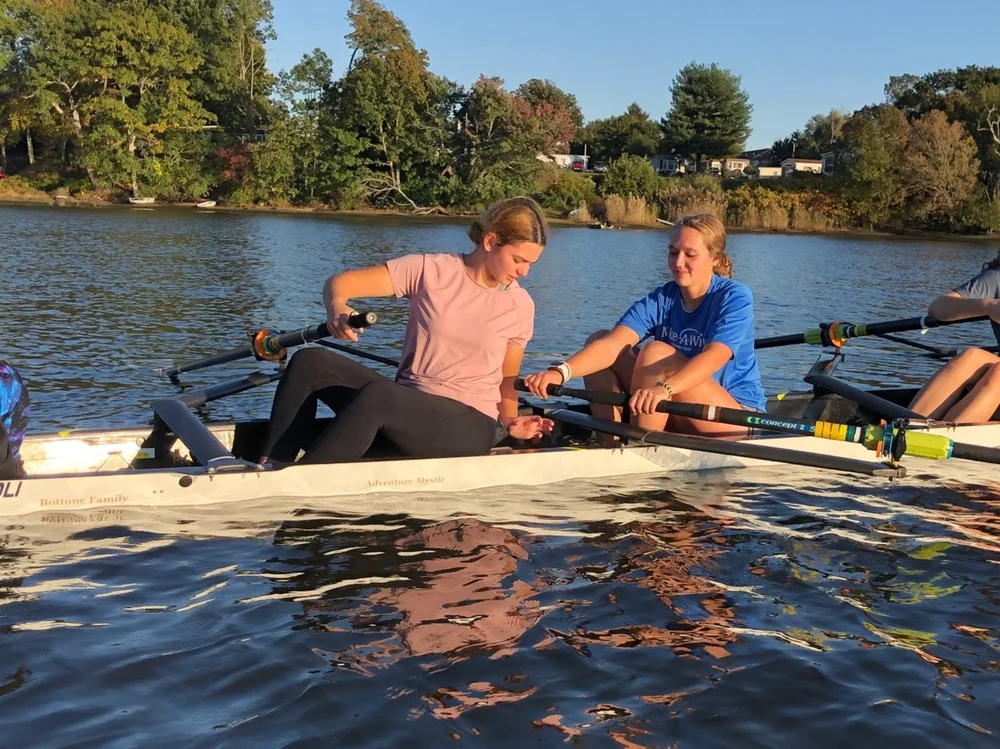 A Simple Way to Position Rowers At Catch and Finish Angles in Team Boats