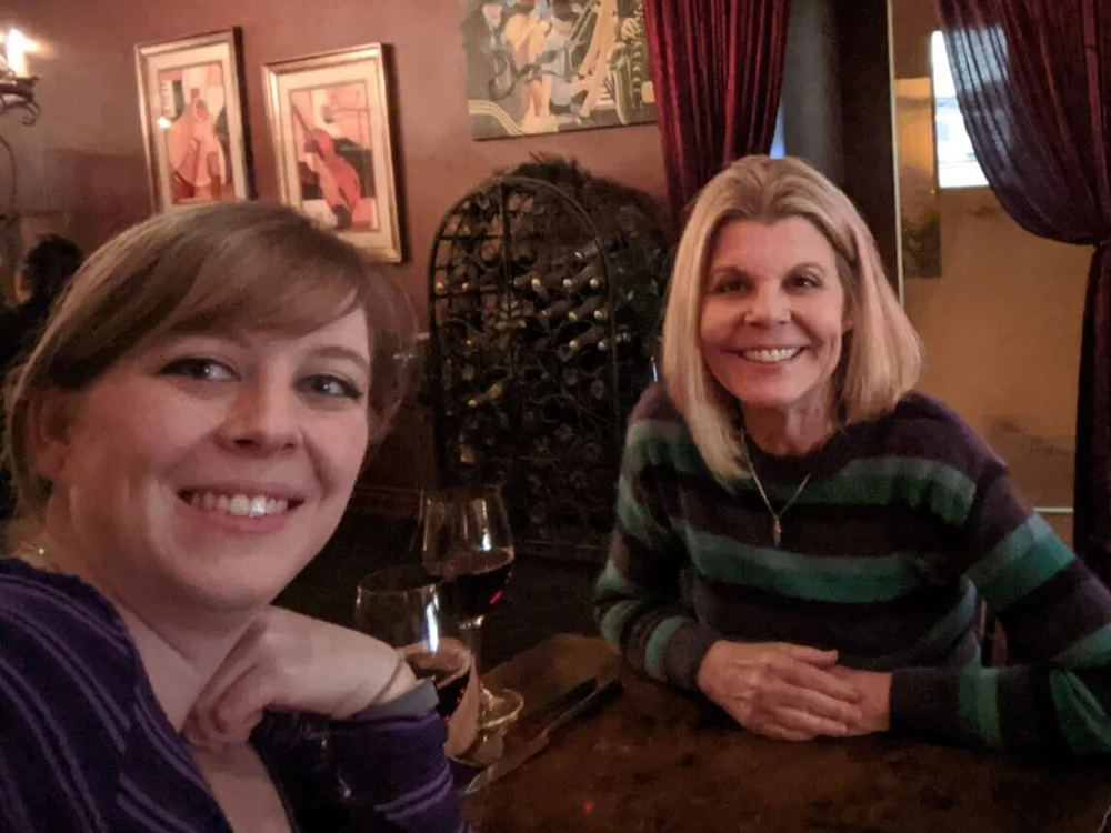 Indulge in All American Chili Dogs with Ojai Pacific View Wines — Vero