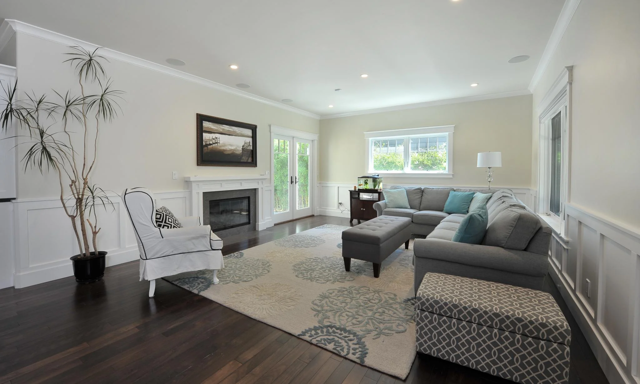 129 Bay_Living_1.jpg