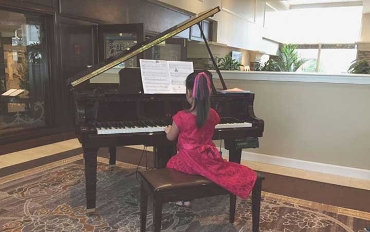 piano-student-girl.jpg