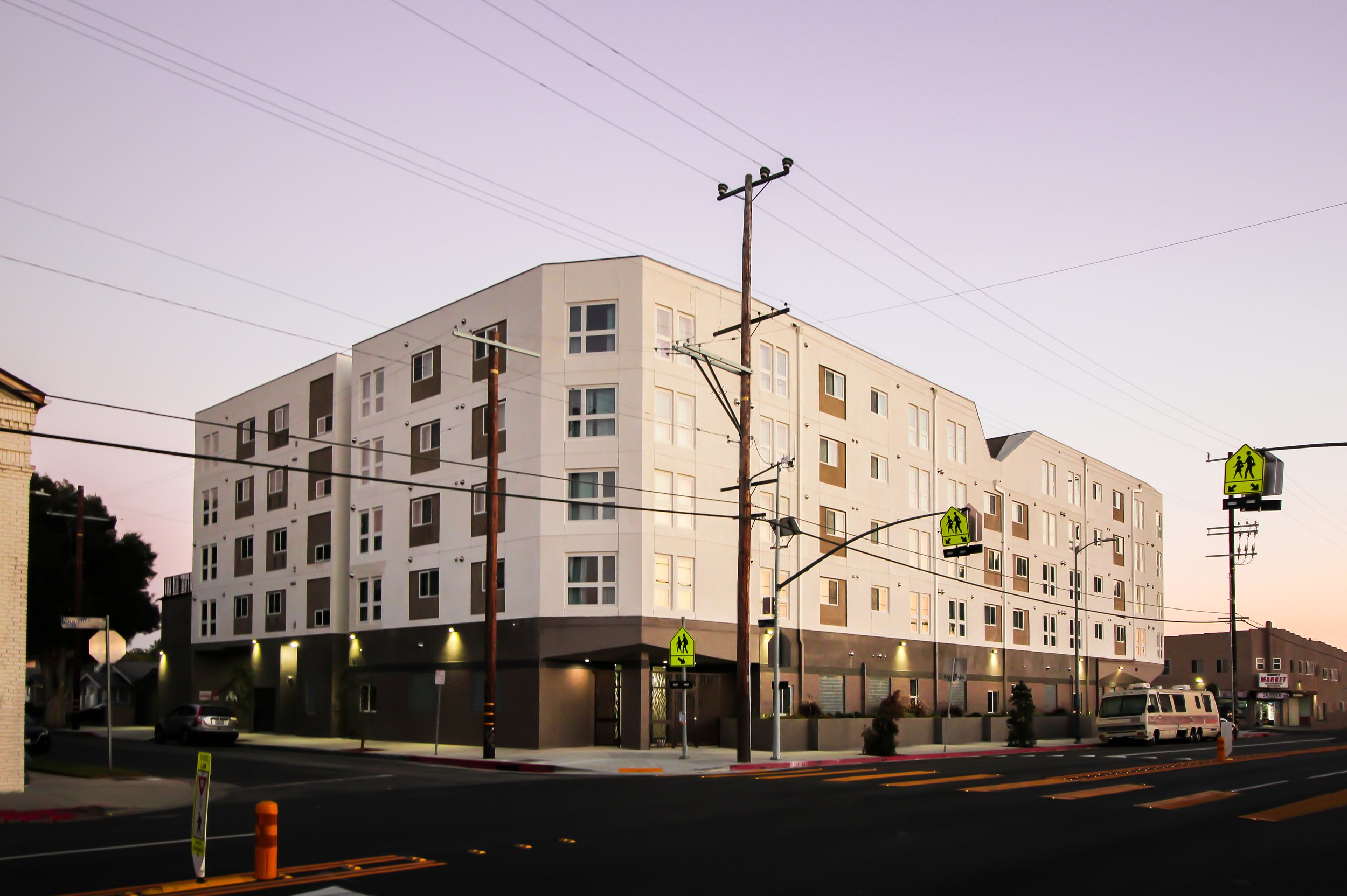6550 South Normandie Avenue Apartments