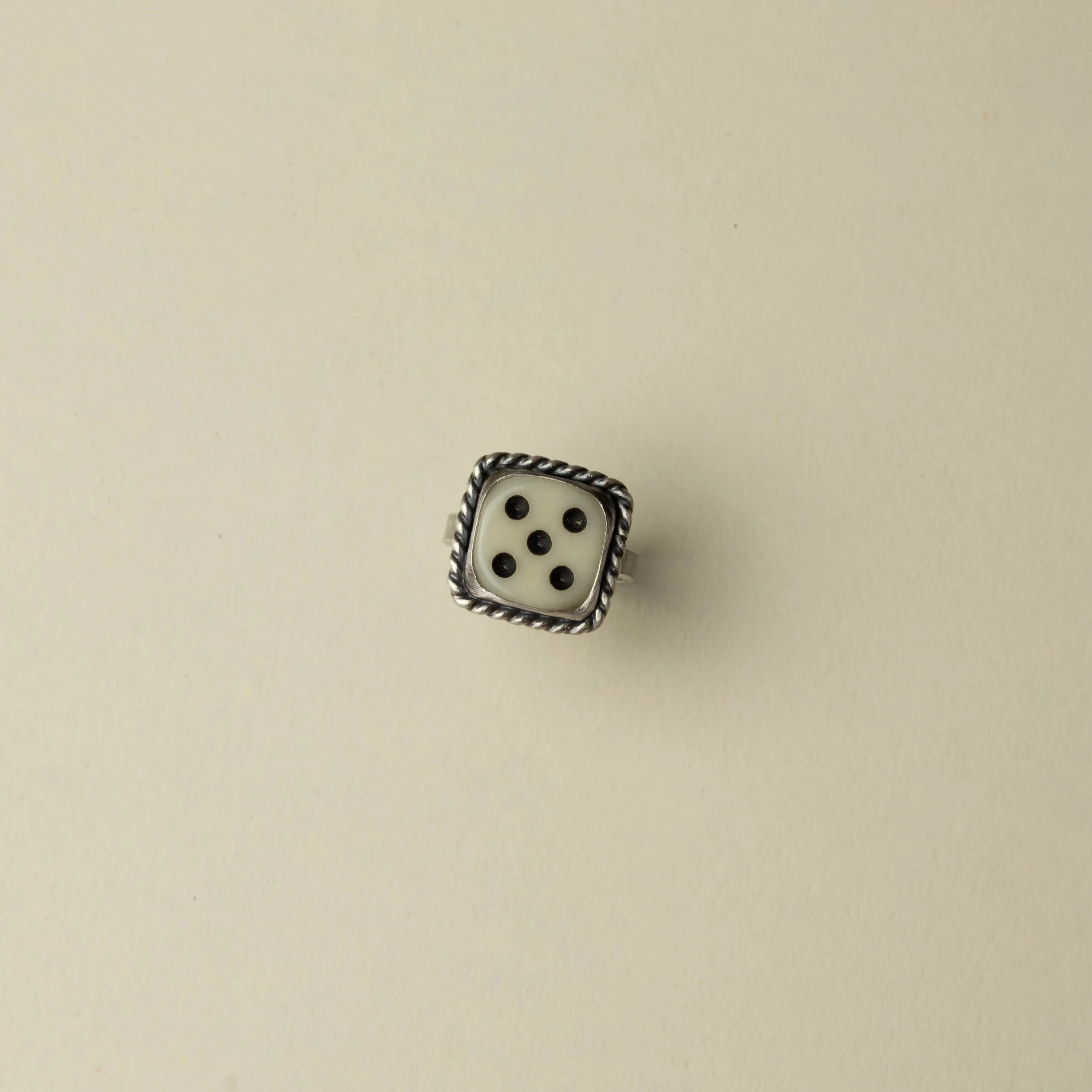 DICE_BND_0-9.jpg