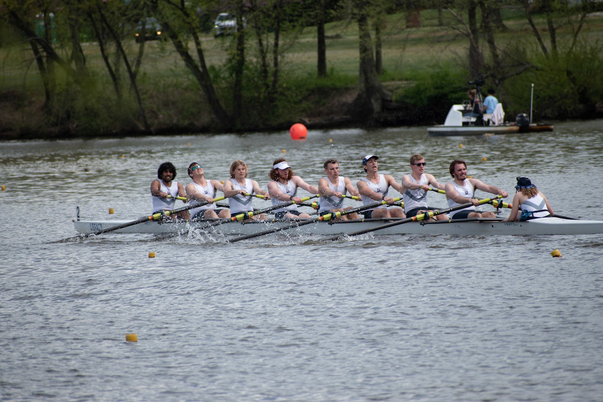 UConn Men's Crew Spends Weekend at Knecht Cup
