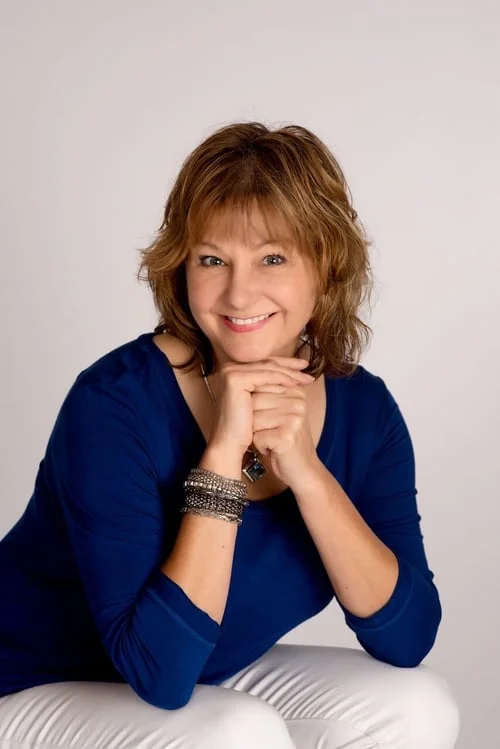 Rebecca Kahn.jpg