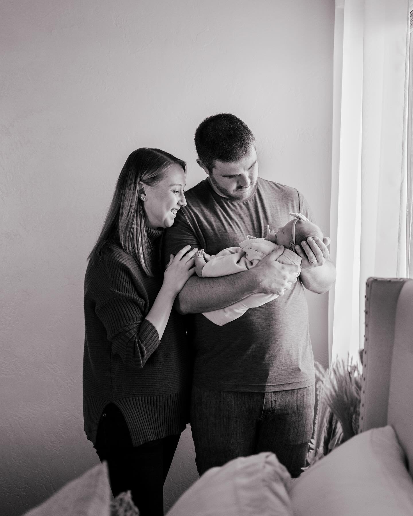 There&rsquo;s nothing better than already having a built-in best friend as soon as you enter the world! Welcome earthside, baby Lenna! 

It is also so wonderful to have had the privilege of photographing Katie and Gavin&rsquo;s wedding a few years ag