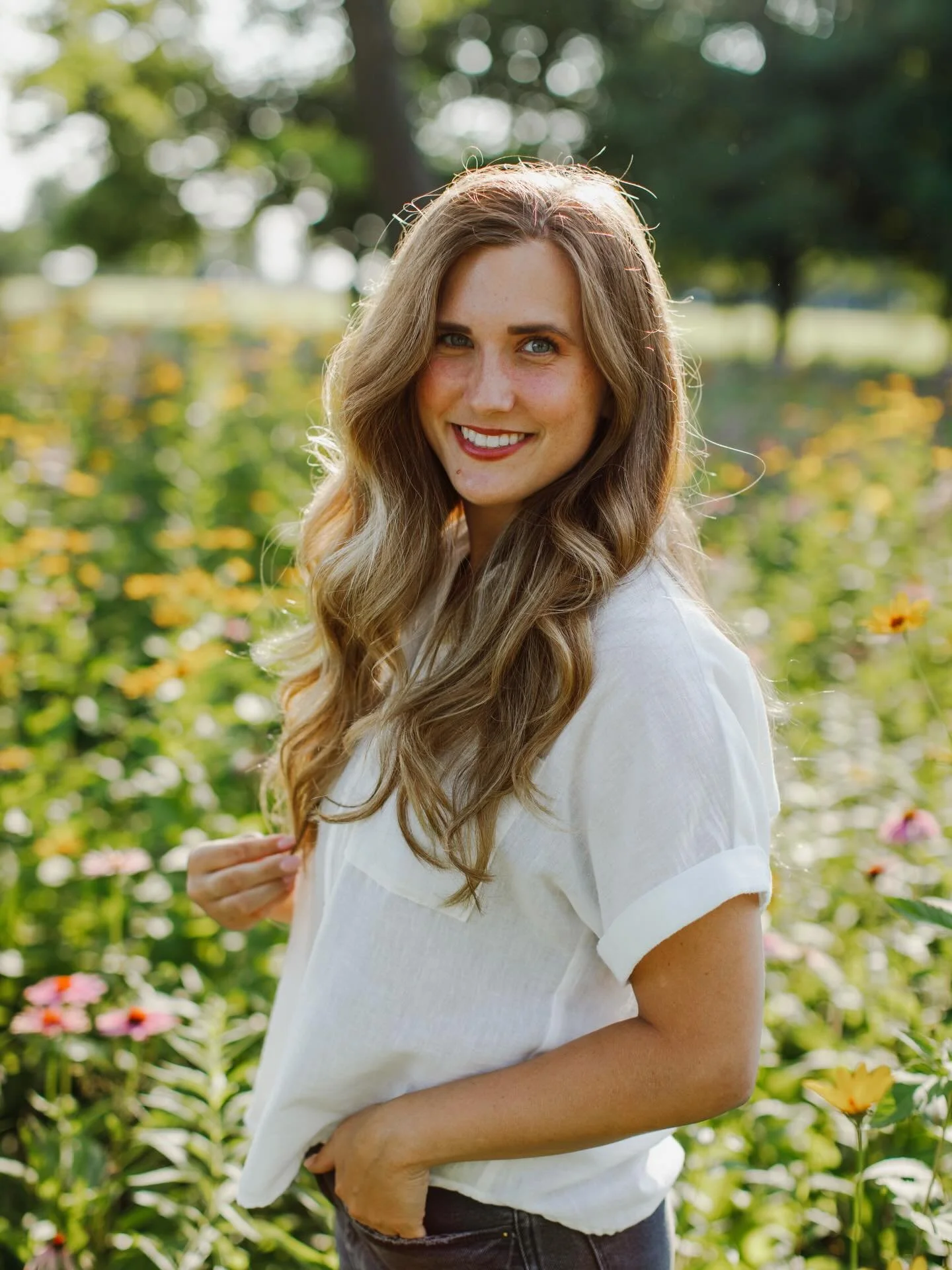 Meet your photographer! My name is Annika, and I am the girl behind the lens! 

I am a wife, mama of two, and I never stop finding new ways to occupy my time! When I&rsquo;m not photographing weddings and births, you can find me binge watching Netfli