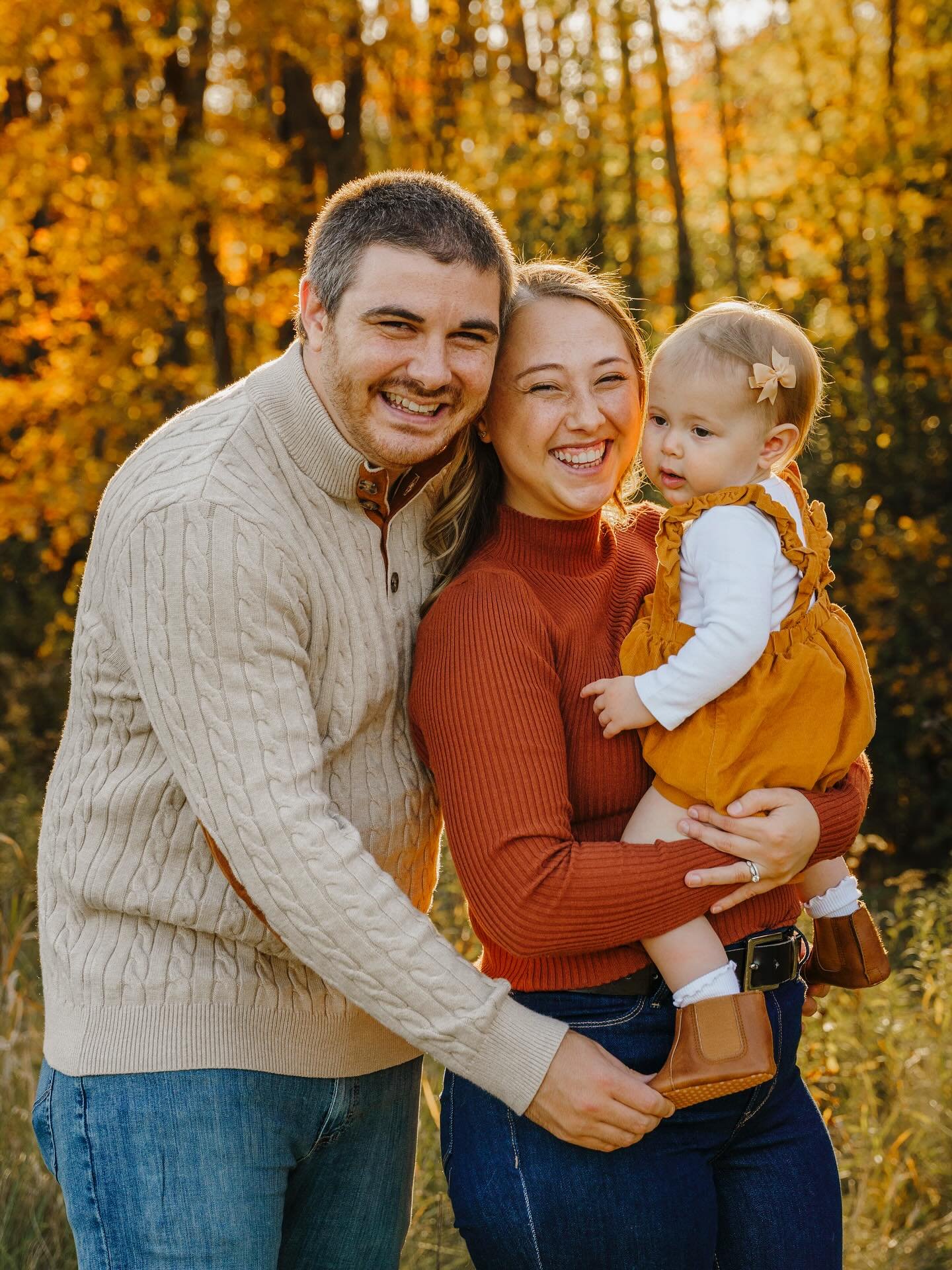 From the Lamers&rsquo; wedding photos, to newborn photos, to now family photos, I love to see my families grow and change over the years 🥰🥰