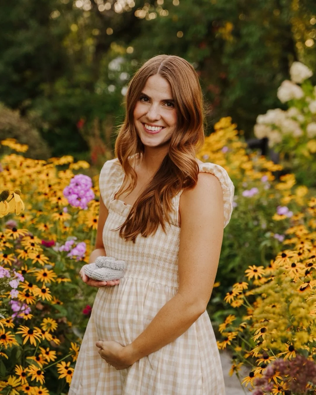 Throwback to the sweetest September family/maternity Photoshoot with @shelbygconnelly and her gorgeous lil fam 🫶🏼