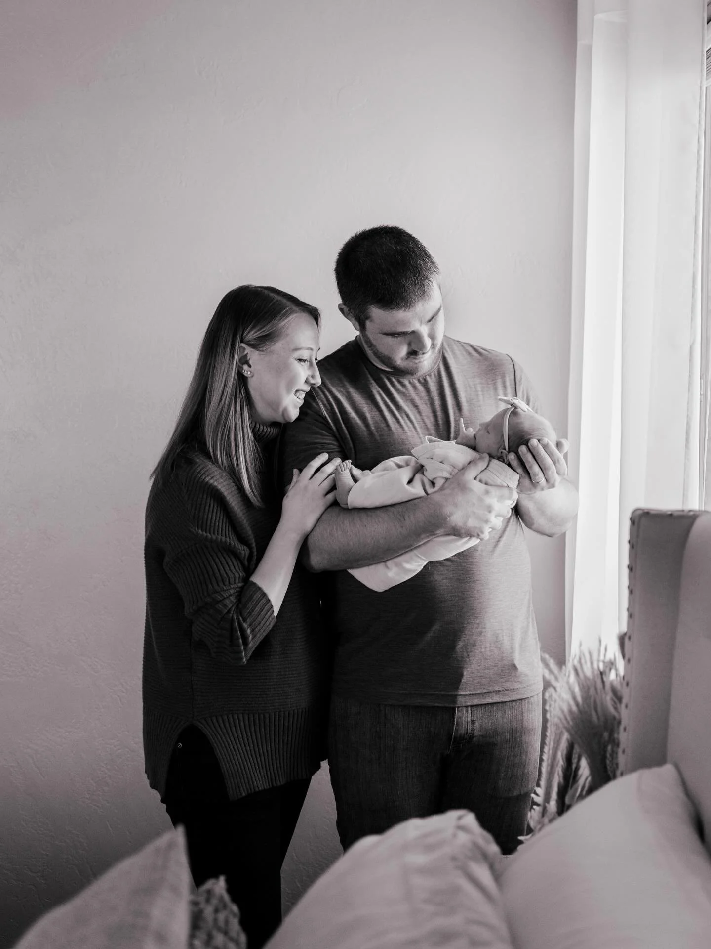 Lamers Family Newborn session officially on the blog- link in bio! 

(Yes yes this IS from late 2024 I&rsquo;m slowly updating my website!)